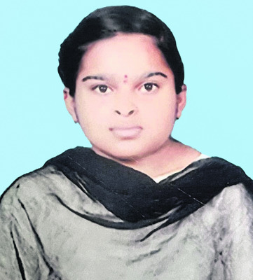 రోడ్డు ప్రమాదంలో  ఇద్దరికి గాయాలు  2