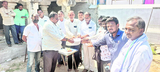 4న పెంపుడు కుక్కల ప్రదర్శన 
1