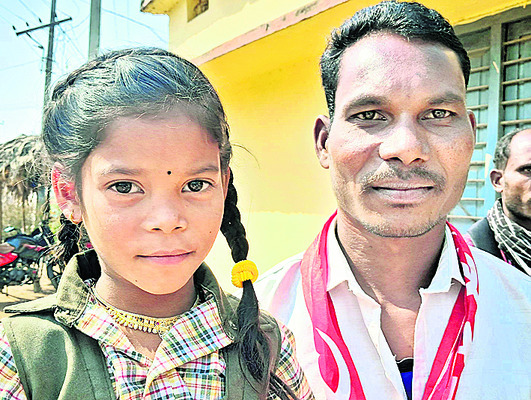 చెట్ల కింద బోధన ఎన్నాళ్లు..? 2