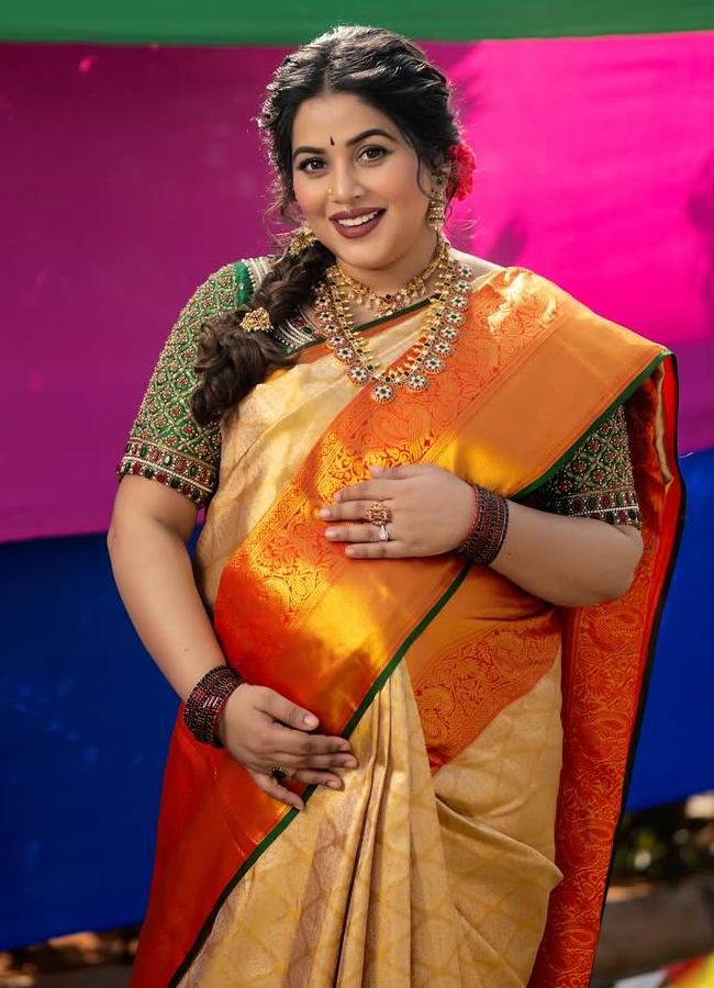 Poorna poses with her second pregnancy baby bump (Photos)14