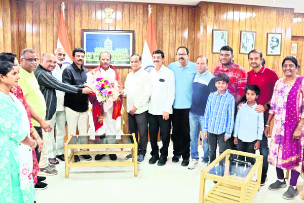 ఆర్టీసీ కార్గోలో మేడారం ప్రసాదం 2