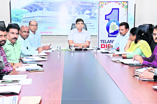 ‘ఇందిరమ్మ’ పనులు వేగవంతం చేయాలి1