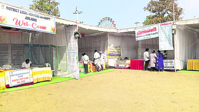 ఆదివాసీల సమస్యల పరిష్కారానికి కృషి1