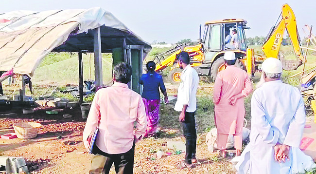 భక్తులకు ఇబ్బందులు లేకుండా ఏర్పాట్లు 2