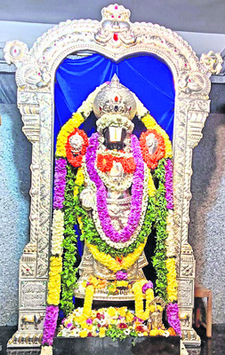 నూజివీడు ఆస్పత్రిని  అప్‌గ్రేడ్‌  చేయాలి 
1