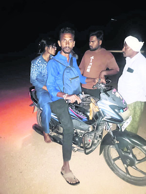 విహారయాత్రకు వెళ్లొస్తుండగా ప్రమాదం4