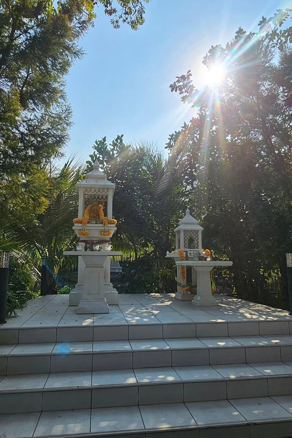 Actress Avika Gor Enjoying Vacation Photos13