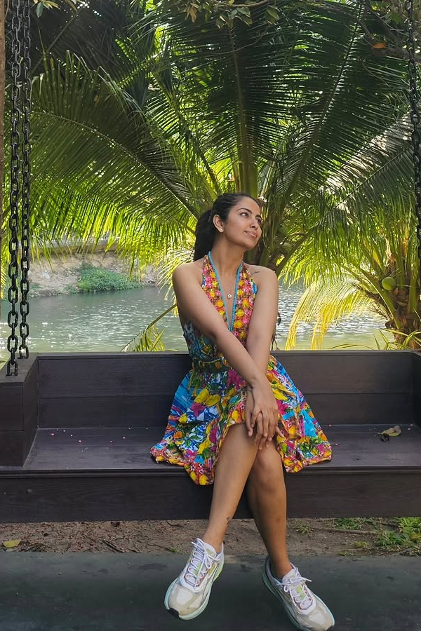 Actress Avika Gor Enjoying Vacation Photos3