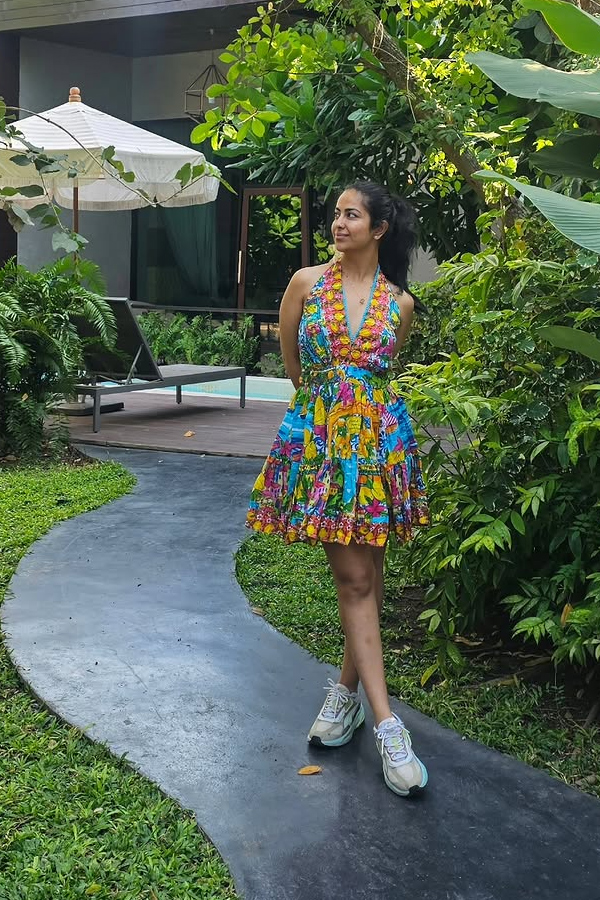 Actress Avika Gor Enjoying Vacation Photos10