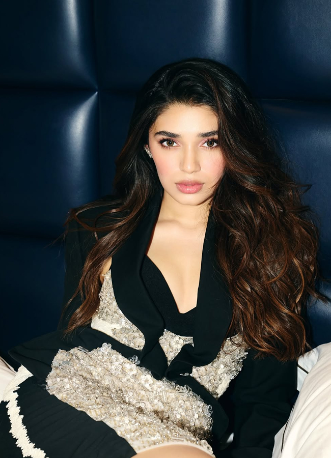 The actress krithi shetty is dazzling in a black and white dress (Photos)11