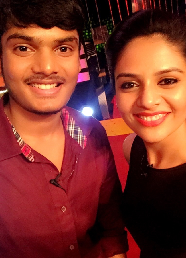 Have you seen how celebrities looks like in 2016 with Sreemukhi (Photos)16