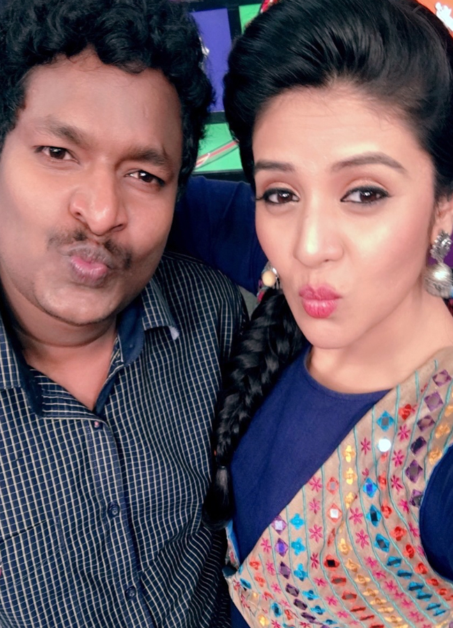 Have you seen how celebrities looks like in 2016 with Sreemukhi (Photos)19