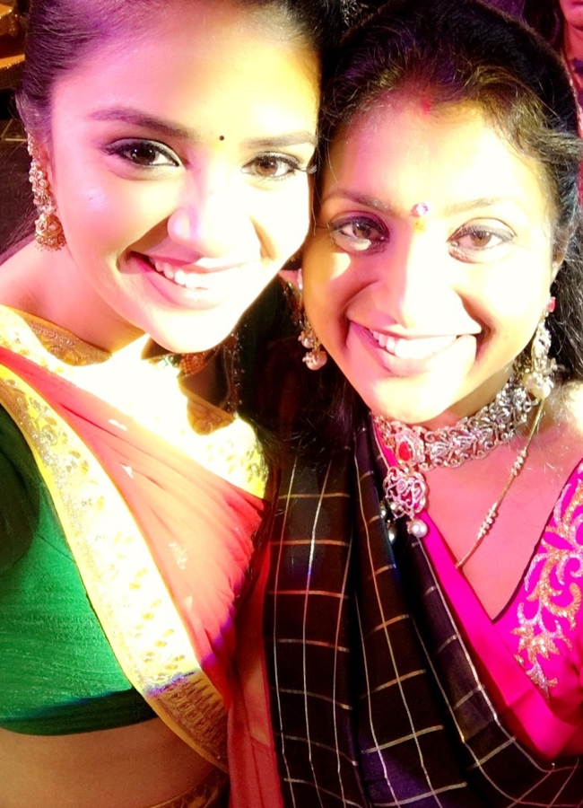 Have you seen how celebrities looks like in 2016 with Sreemukhi (Photos)9