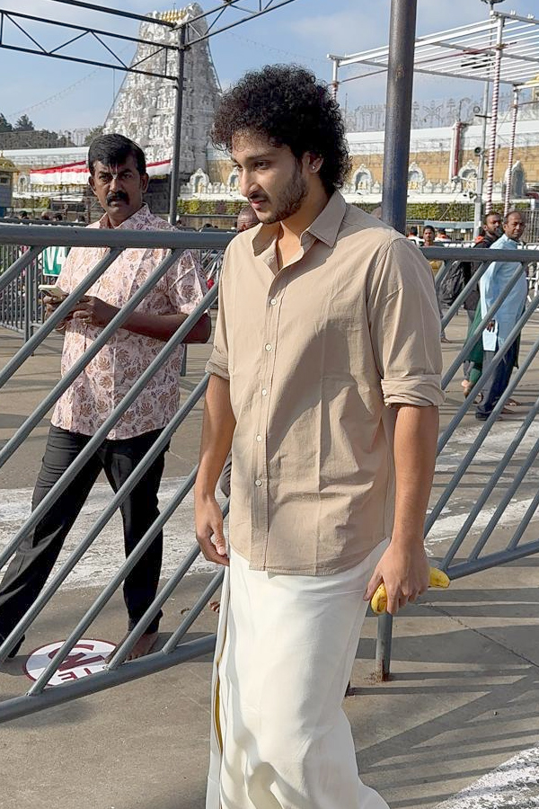 SuperStar Krishna Grand Son Jaya Krishna Visited Tirumala Temple Photos3