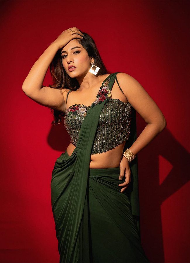 Tollywood Actress Vishnu Priya HD Photos11