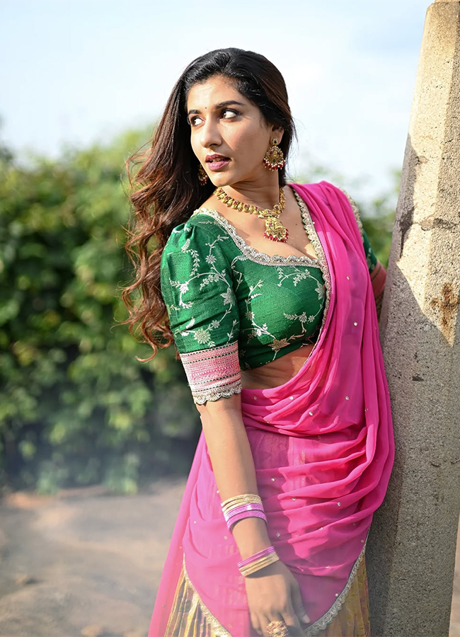 Tollywood Actress Vishnu Priya HD Photos16