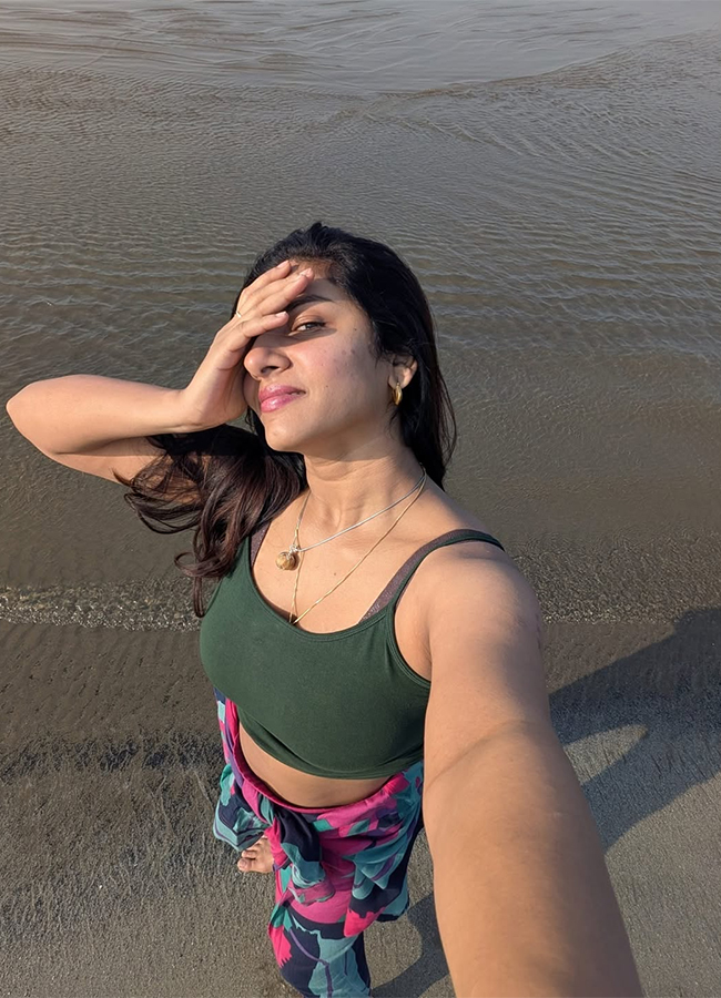 Tollywood Actress Vishnu Priya HD Photos21