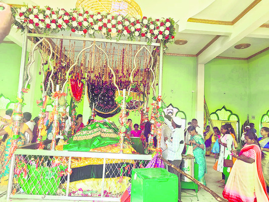 ముగిసిన ఉమామహేశ్వర బ్రహ్మోత్సవాలు 1