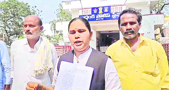 జనసేన నేతపై కేసు నమోదు 
1