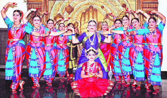 రాఘవేంద్రుల సన్నిధిలో భక్తి వైభవం1