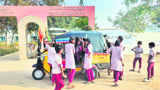 ప్రమాదపుటంచున ప్రయాణం
1