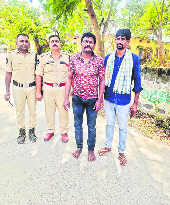 నిందితులను కఠినంగా శిక్షించాలి 
1