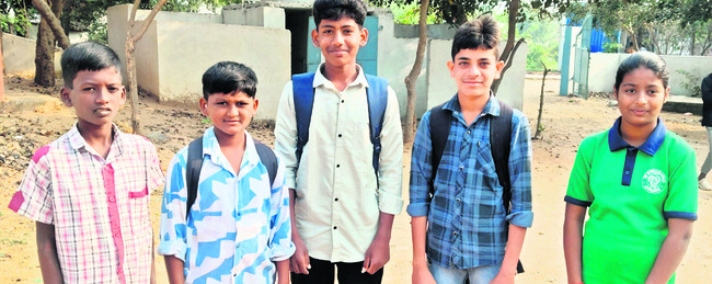 బడివేళకు బస్సేది?1