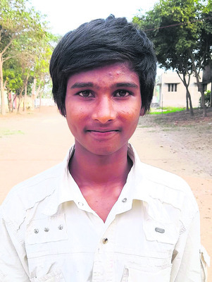 బడి వేళకు బస్సేది..!2