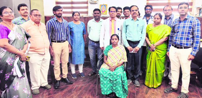 విశ్రాంత రెవెన్యూ ఉద్యోగులకు సన్మానం 1