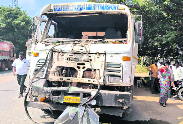 ఇసుక రీచ్‌ తనిఖీ 1