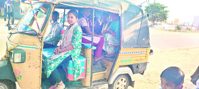 నిత్యం ‘నడక’యాతన.. 1