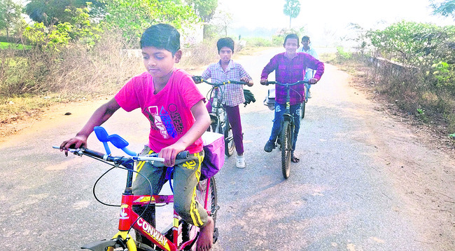 అలసిపోతున్న బాల్యం 3