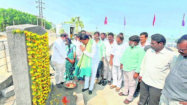 దమ్ము చక్రాలతో ట్రాక్టర్లను రోడ్లపై నడపొద్దు1