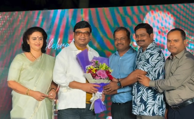 Actor Naresh Birthday celebrations Photos17