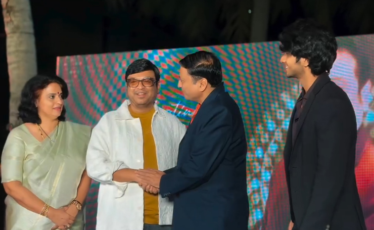 Actor Naresh Birthday celebrations Photos27