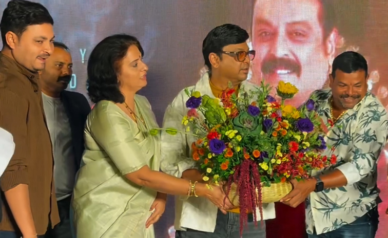 Actor Naresh Birthday celebrations Photos32