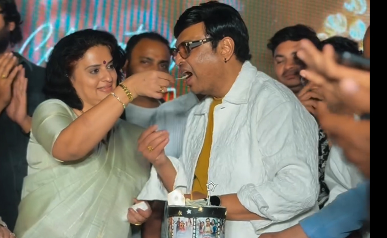 Actor Naresh Birthday celebrations Photos36