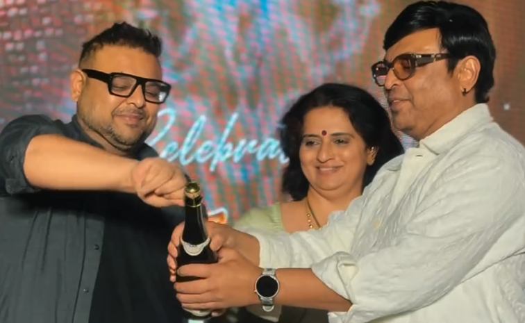 Actor Naresh Birthday celebrations Photos43