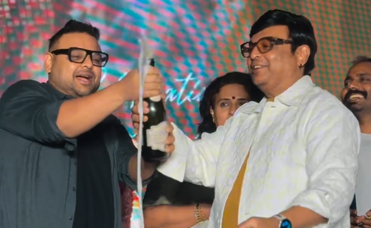 Actor Naresh Birthday celebrations Photos44