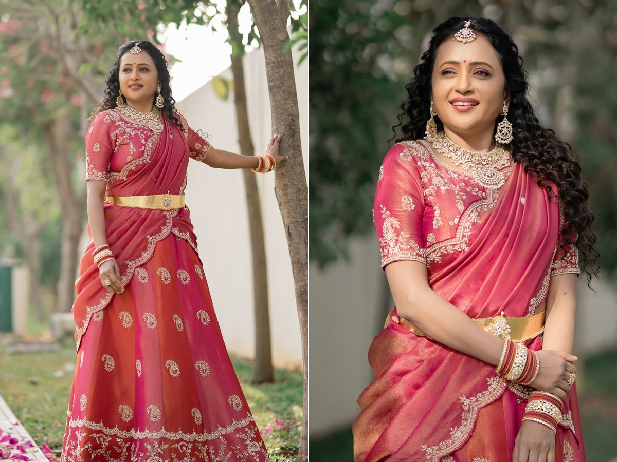 Anchor suma kanakala latest Beautiful saree photos 1