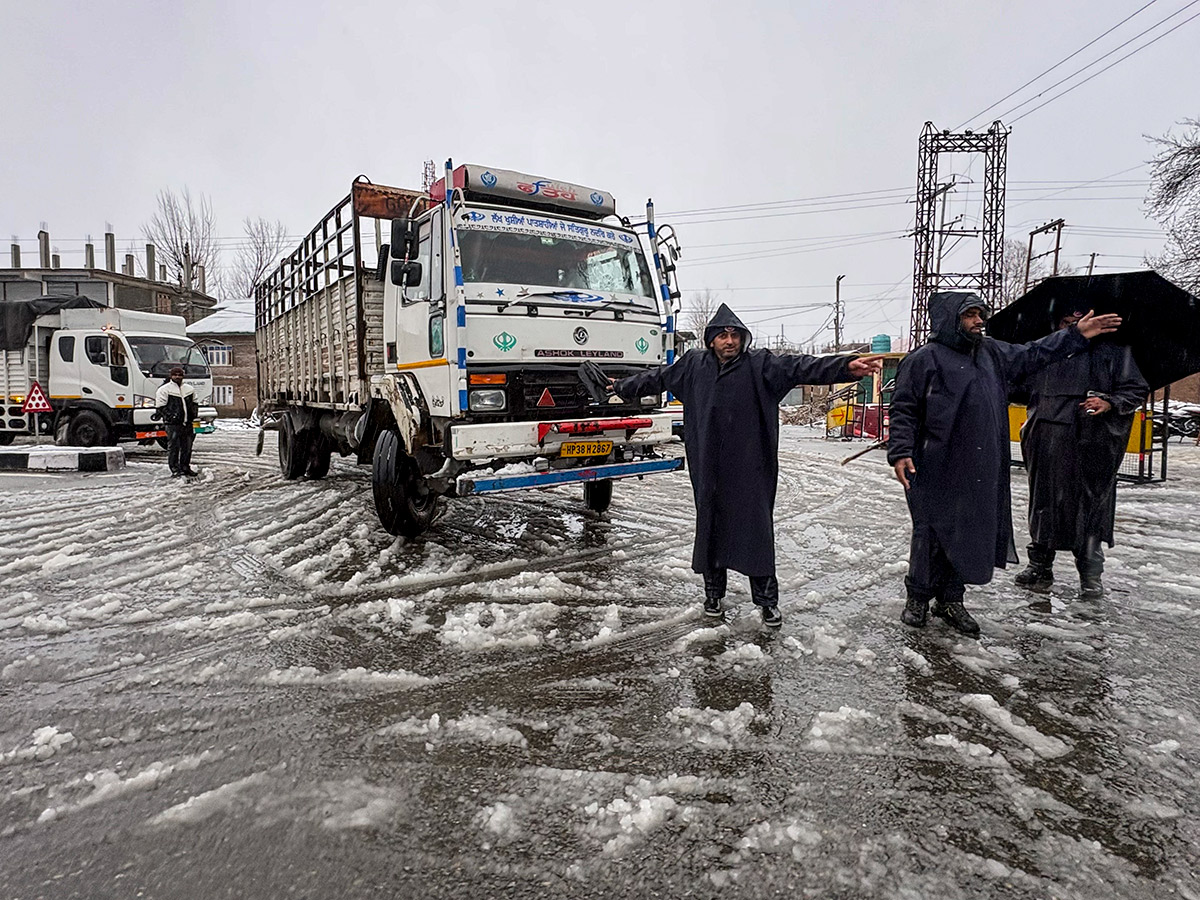Heavy snowfall Jammu and Kashmir Photos4