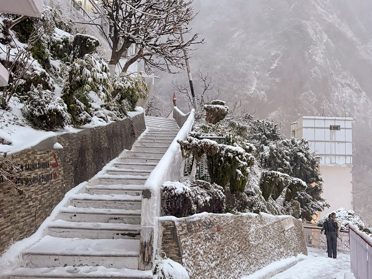 Heavy snowfall Jammu and Kashmir Photos6