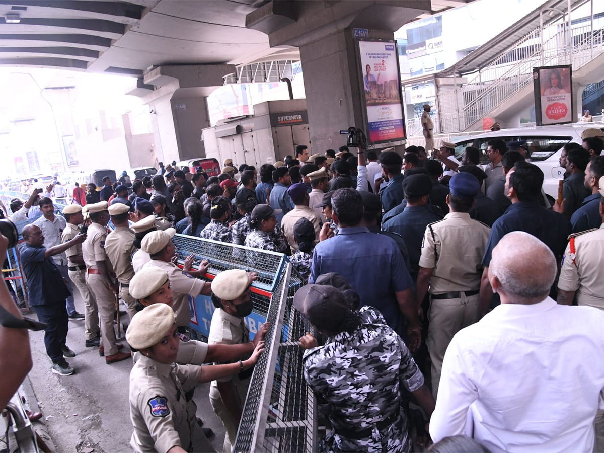 Phone Tapping Case KTR Reached To Jubliehills Police Station9