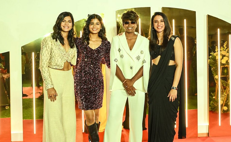 Royal Challengers Bengaluru Women Players Shining At The Red Carpet Event Photos3