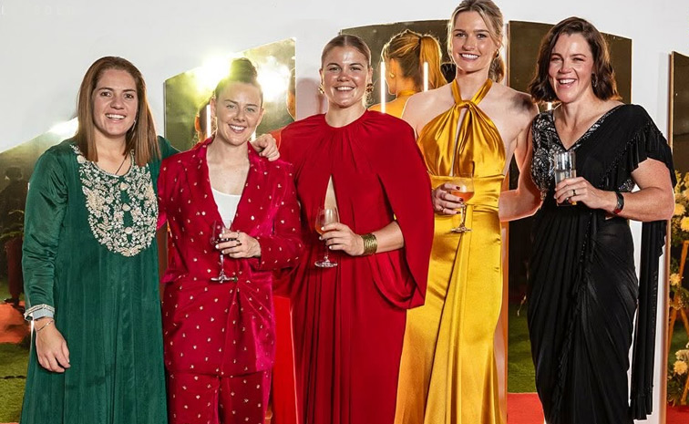 Royal Challengers Bengaluru Women Players Shining At The Red Carpet Event Photos4