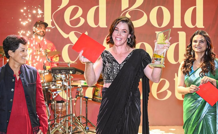 Royal Challengers Bengaluru Women Players Shining At The Red Carpet Event Photos7