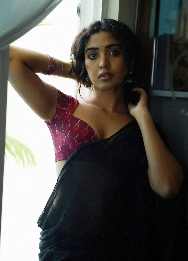 Shivathmika Rajasekhar released photos calling it a look test2