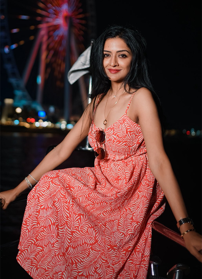 Tollywood Actress Vimala Raman Birthday Special Photos12