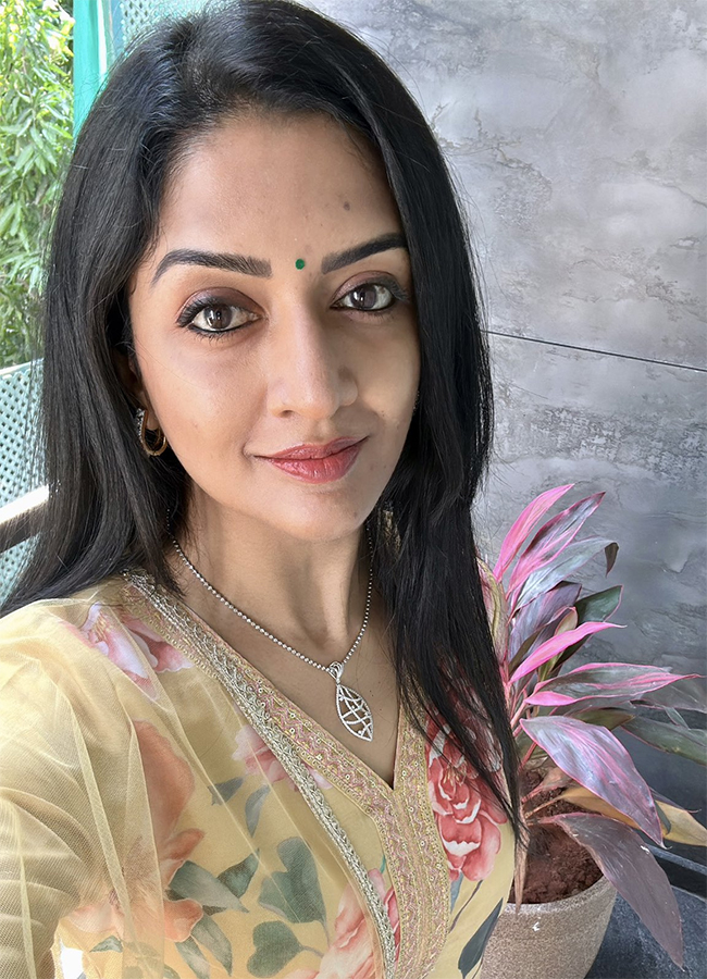 కన్నడ బ్యూటీ విమలా రామన్ బర్త్‌డే.. క్రేజీ ఫోటోలు చూశారా? | Tollywood ...