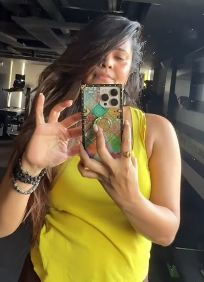 Anasuya working hard at the gym (Photos)11